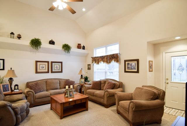 224 Wagoners Way, Westmoreland, TN 37186