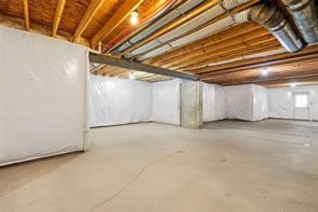 8033 Bennett, East Hills, PA 15221