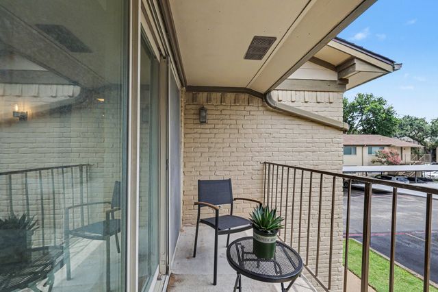 10650 Steppington Drive 219, Dallas, TX 75230