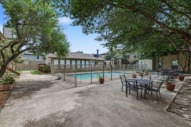 10650 Steppington Drive 219, Dallas, TX 75230