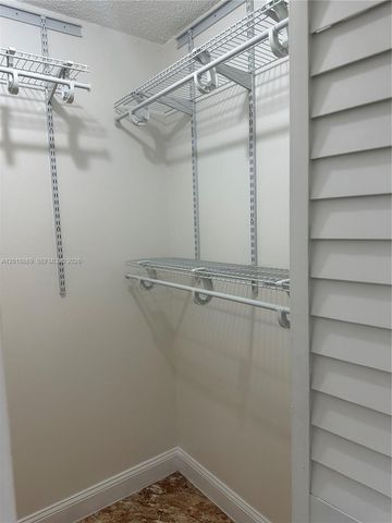2780 W 76th St 203, Hialeah, FL 33016