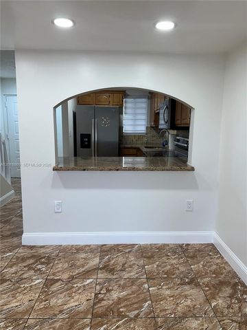 2780 W 76th St 203, Hialeah, FL 33016