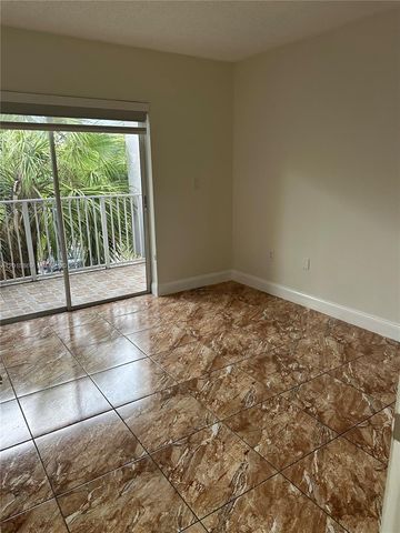 2780 W 76th St 203, Hialeah, FL 33016