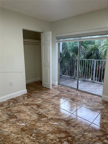2780 W 76th St 203, Hialeah, FL 33016