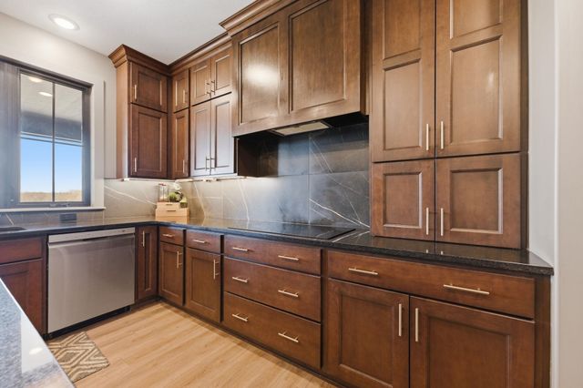 243 Thurston Ln, Derby, KS 67037