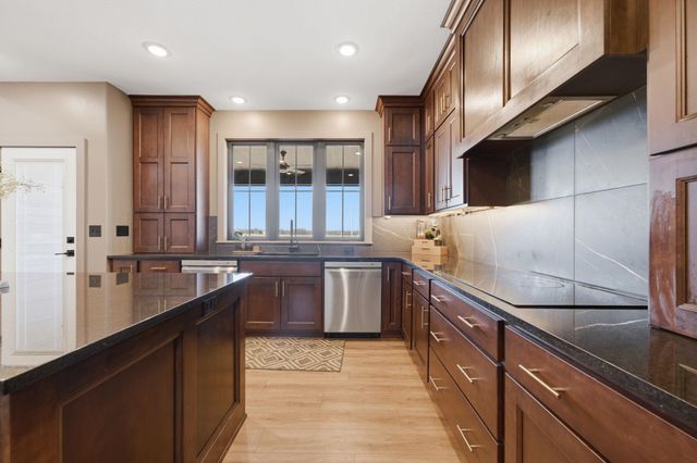 243 Thurston Ln, Derby, KS 67037