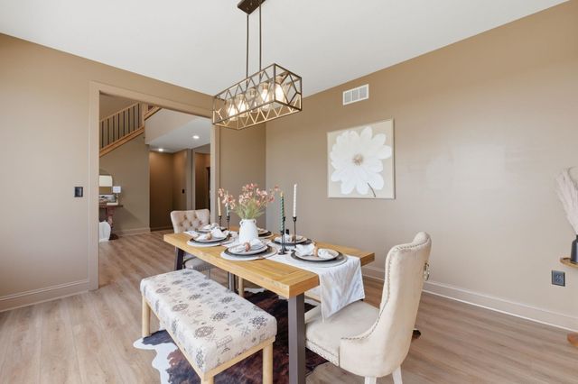 243 Thurston Ln, Derby, KS 67037