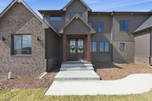 243 Thurston Ln, Derby, KS 67037