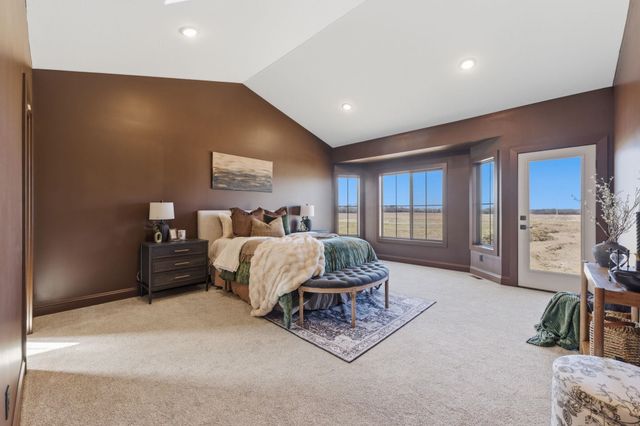 243 Thurston Ln, Derby, KS 67037