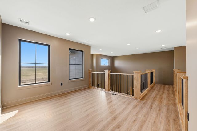 243 Thurston Ln, Derby, KS 67037