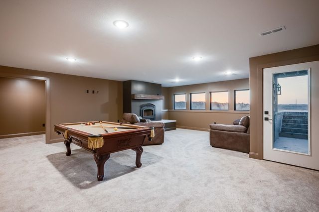 243 Thurston Ln, Derby, KS 67037