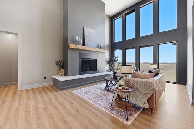 243 Thurston Ln, Derby, KS 67037