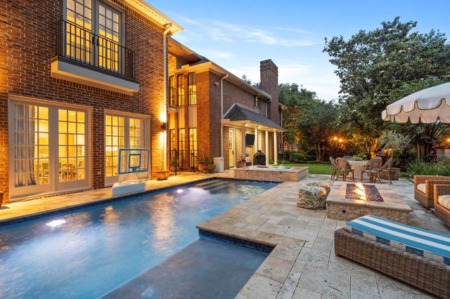 64 Glen Loch Court, Sugar Land, TX 77479