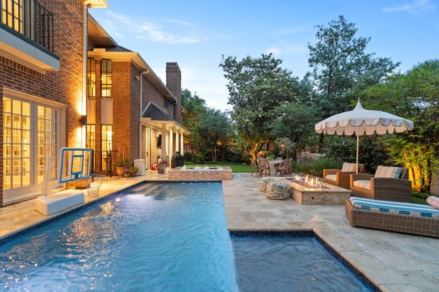 64 Glen Loch Court, Sugar Land, TX 77479