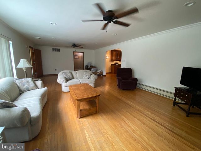 101 S ELMWOOD AVE, Glenolden, PA 19036