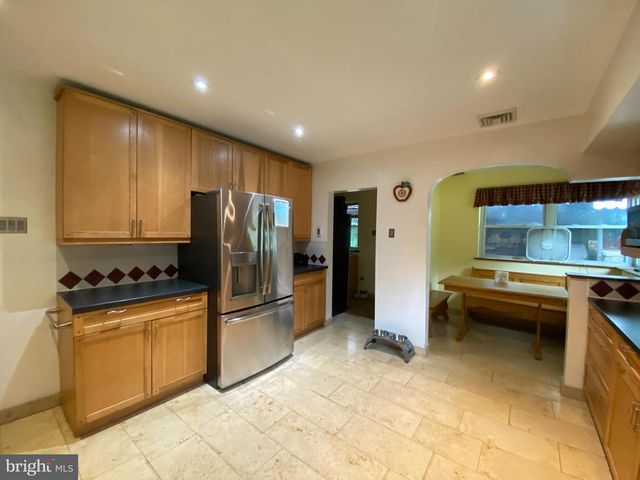 101 S ELMWOOD AVE, Glenolden, PA 19036