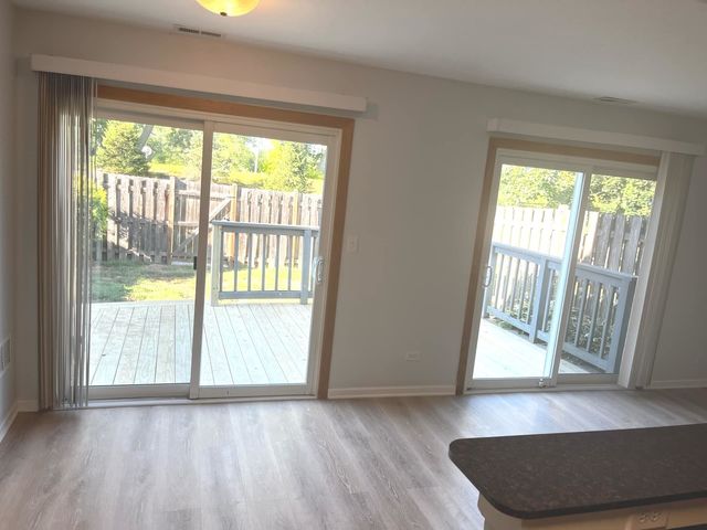 634 Nantucket Way, Island Lake, IL 60042