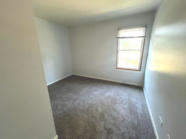 634 Nantucket Way, Island Lake, IL 60042