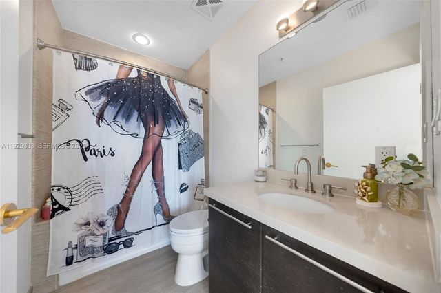 7930 East Dr 506, North Bay Village, FL 33141