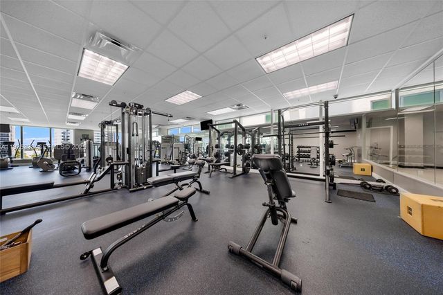 7930 East Dr 506, North Bay Village, FL 33141