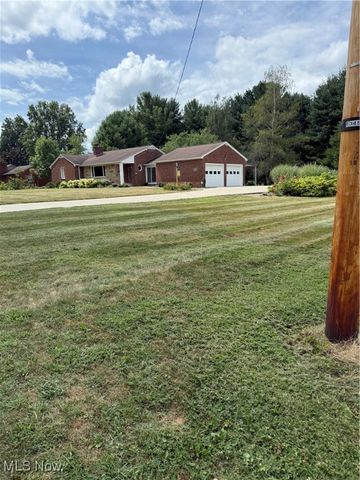 3315 Broadhaven Avenue NW, Massillon, OH 44646