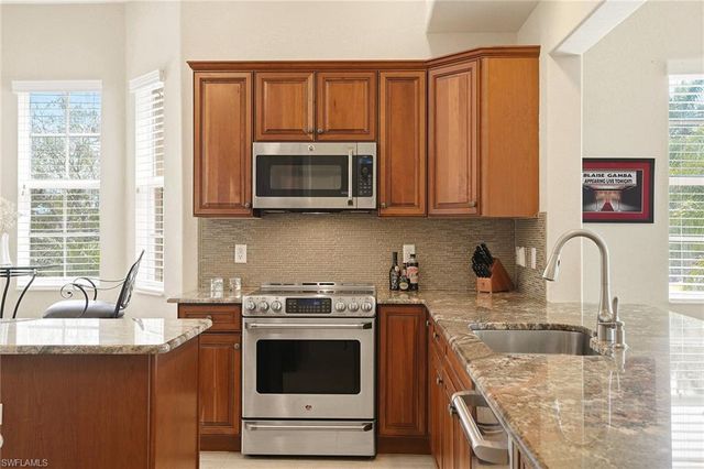 8605 Champions PT 103, Naples, FL 34113