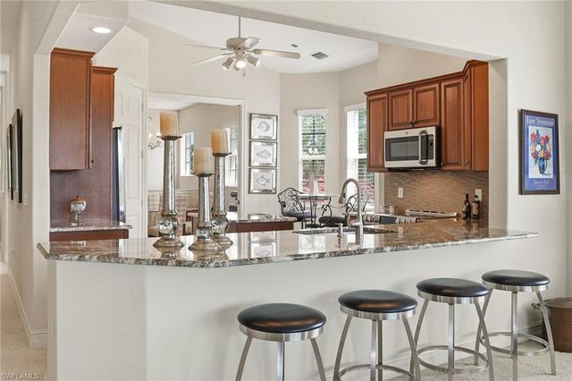 8605 Champions PT 103, Naples, FL 34113