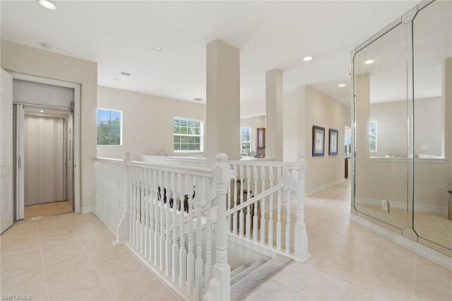 8605 Champions PT 103, Naples, FL 34113