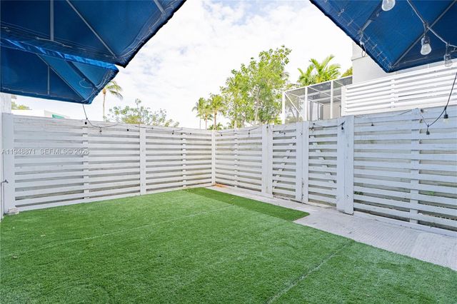 510 NW 97th Ave, Plantation, FL 33324