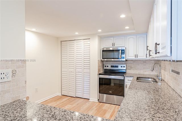 510 NW 97th Ave, Plantation, FL 33324