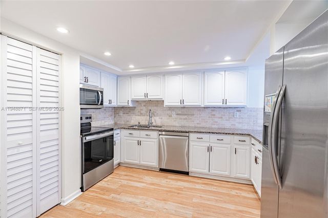 510 NW 97th Ave, Plantation, FL 33324