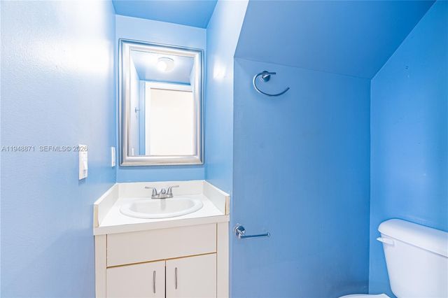 510 NW 97th Ave, Plantation, FL 33324