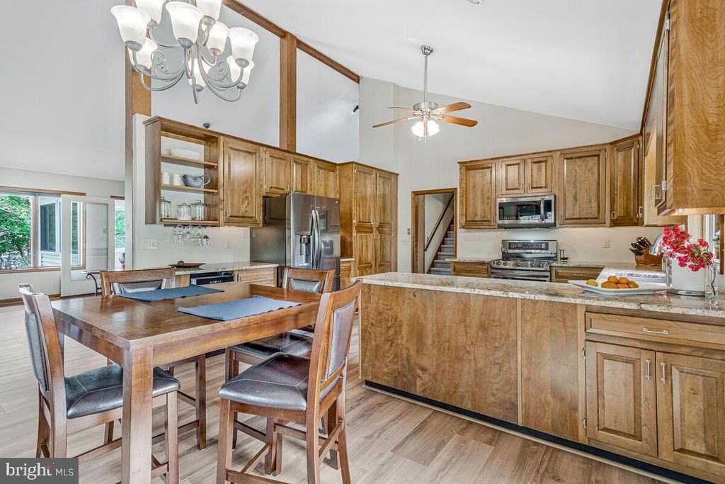 Image 17 of property listing at 18264 PARK DR, Saint Inigoes, MD 20684