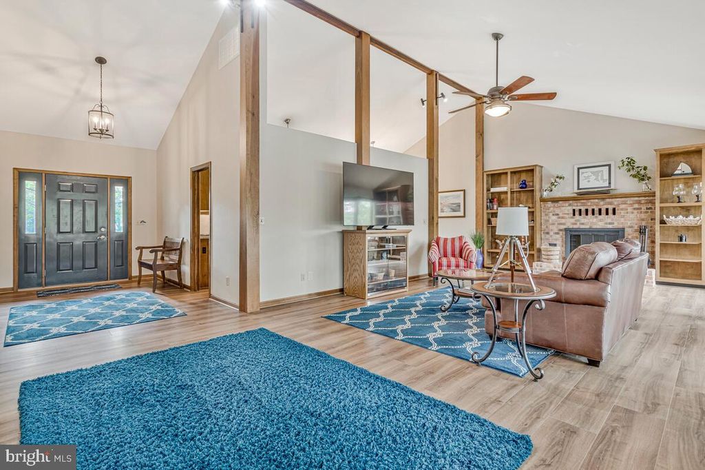 Image 18 of property listing at 18264 PARK DR, Saint Inigoes, MD 20684