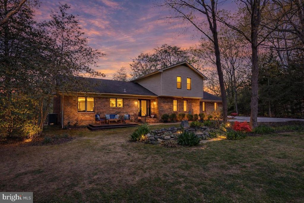 Image 2 of property listing at 18264 PARK DR, Saint Inigoes, MD 20684