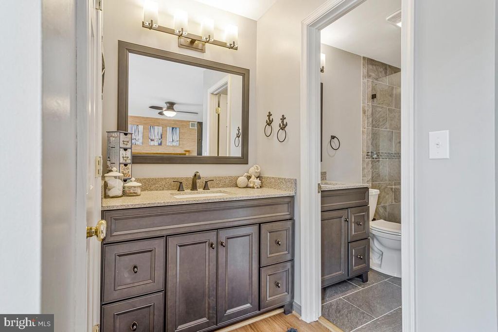 Image 27 of property listing at 18264 PARK DR, Saint Inigoes, MD 20684