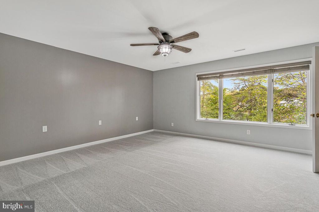 Image 33 of property listing at 18264 PARK DR, Saint Inigoes, MD 20684