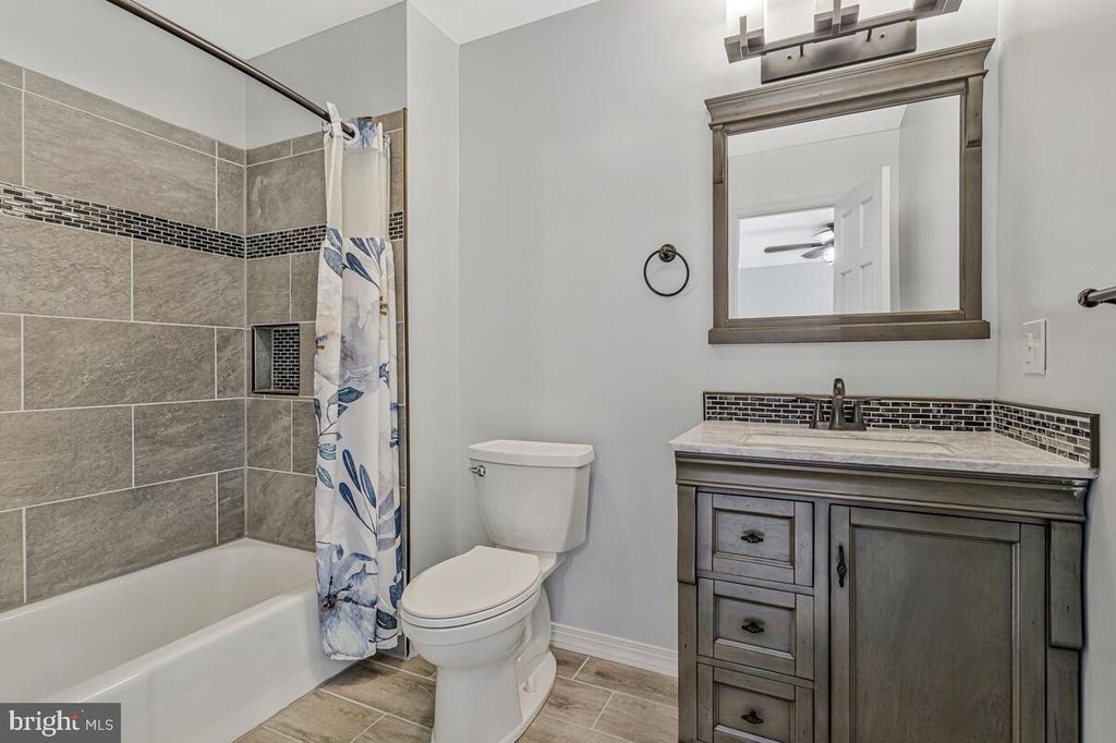 Image 44 of property listing at 18264 PARK DR, Saint Inigoes, MD 20684