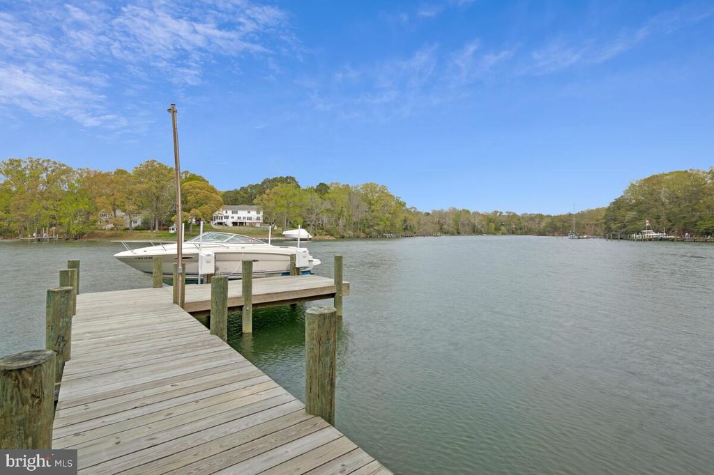 Image 53 of property listing at 18264 PARK DR, Saint Inigoes, MD 20684