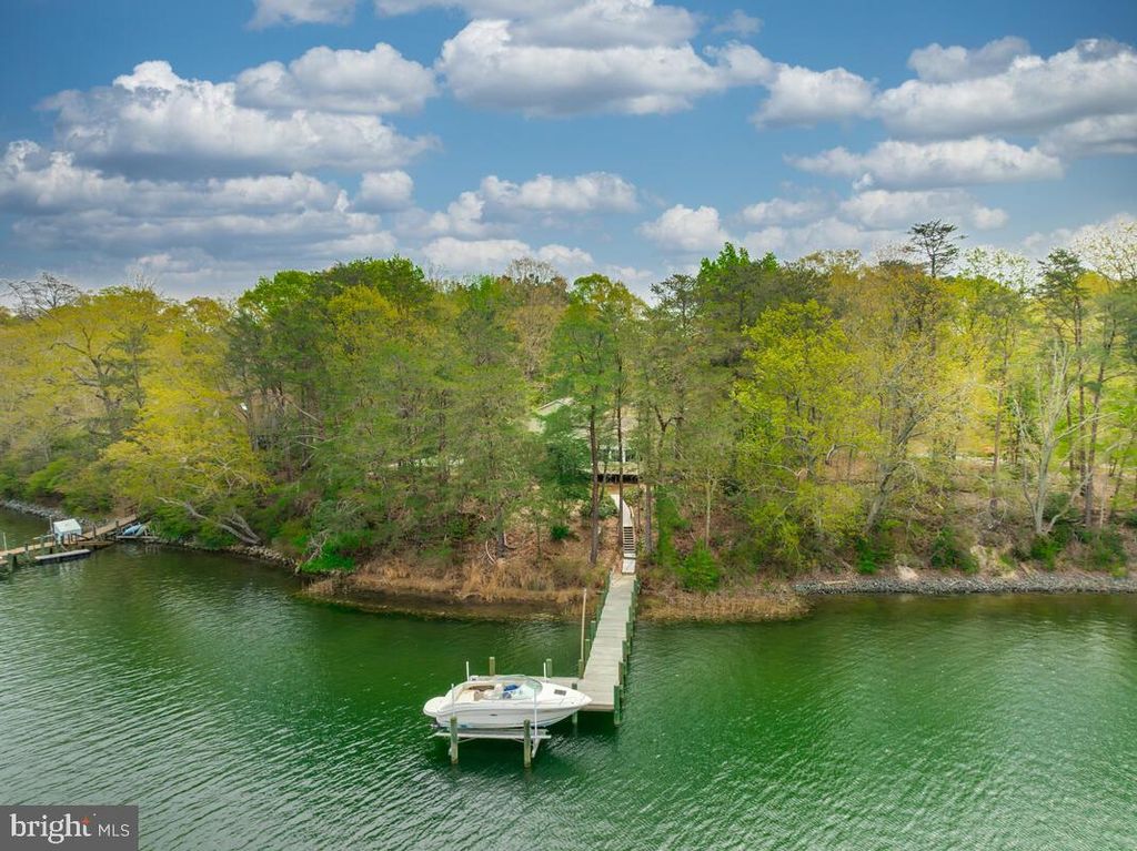 Image 56 of property listing at 18264 PARK DR, Saint Inigoes, MD 20684