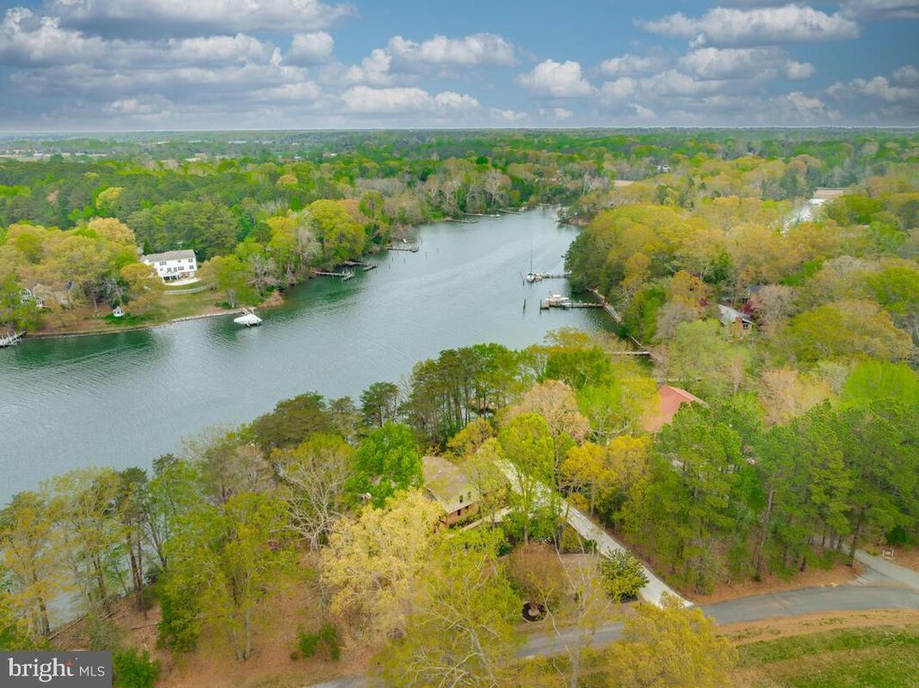 Image 57 of property listing at 18264 PARK DR, Saint Inigoes, MD 20684