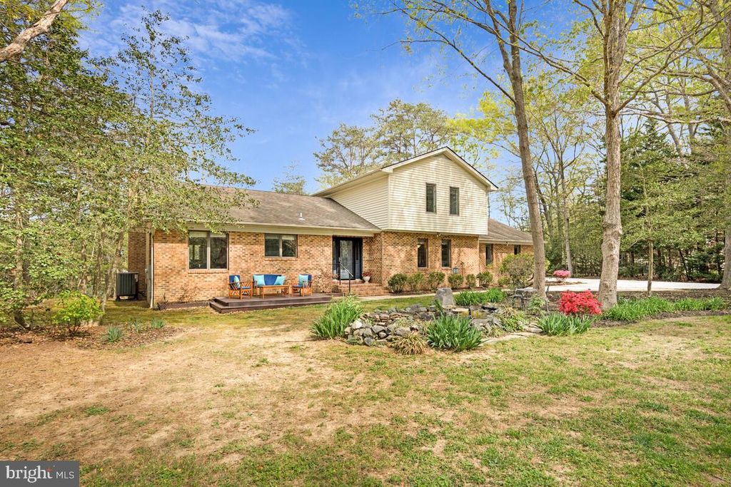 Image 6 of property listing at 18264 PARK DR, Saint Inigoes, MD 20684