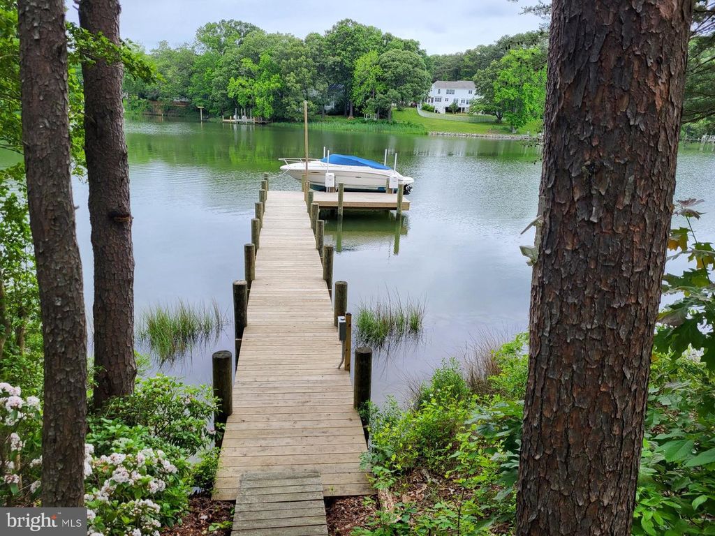 Image 69 of property listing at 18264 PARK DR, Saint Inigoes, MD 20684