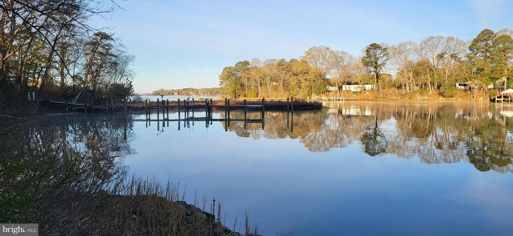 Image 70 of property listing at 18264 PARK DR, Saint Inigoes, MD 20684