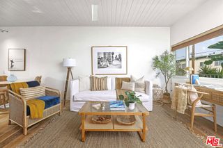 2329 Kansas Avenue 6, Santa Monica, CA 90404