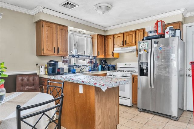 367 Hawkins Street, Providence, RI 02904