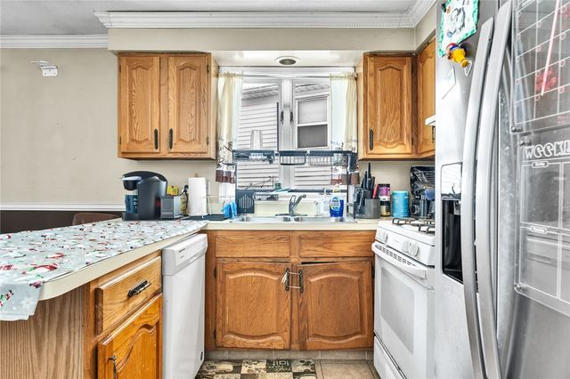 367 Hawkins Street, Providence, RI 02904