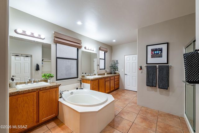 202 E Croydon Park Road, Tucson, AZ 85704