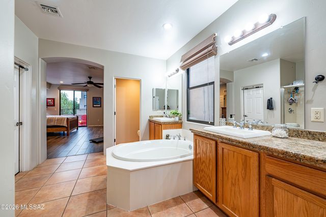 202 E Croydon Park Road, Tucson, AZ 85704