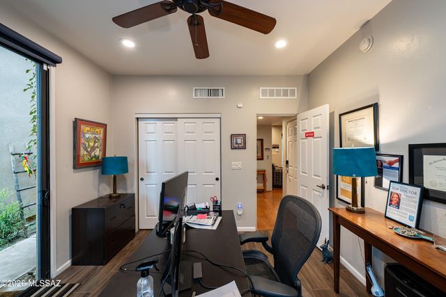 202 E Croydon Park Road, Tucson, AZ 85704